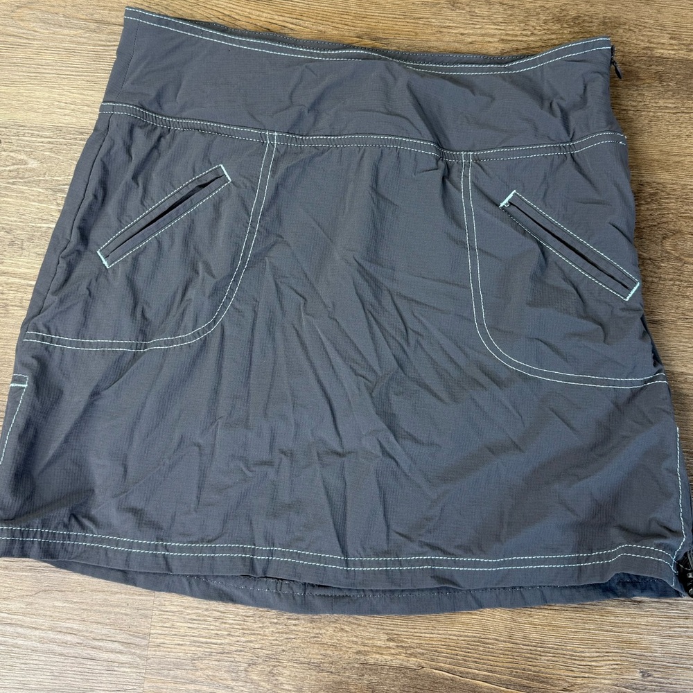 Athleta Women's Ripstop Nylon Skort Skirt Shorts Gray 903689 Cinch Size 4